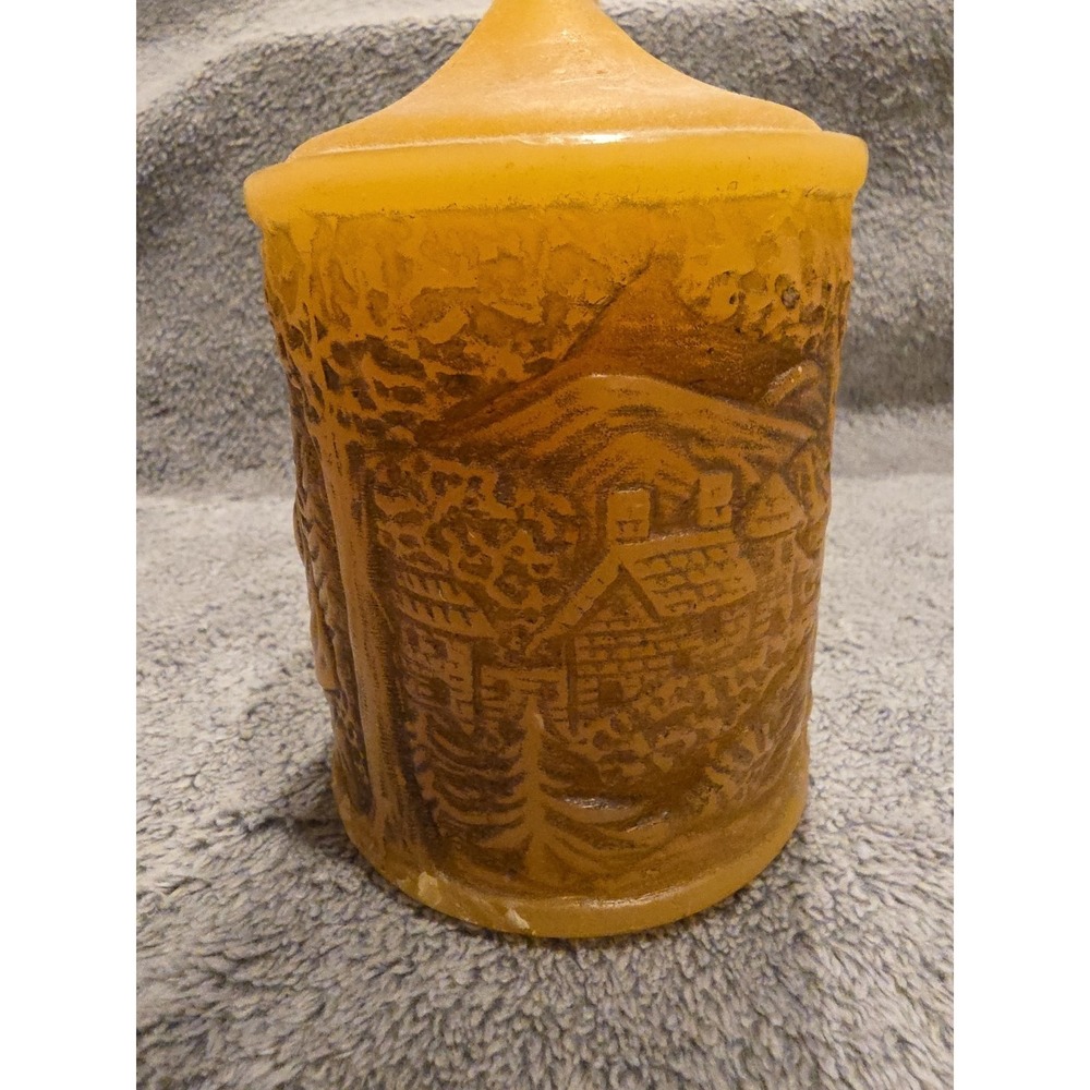 Vintage Beeswax Pillar Candle With 3d Woods Scenery Cabin‎ And Couple Man Woman